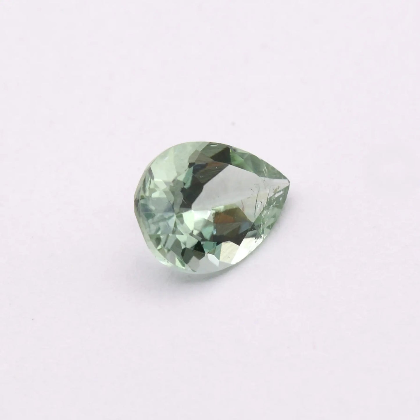Tourmaline verte poire 0,96 ct