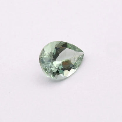 Tourmaline verte poire 0,96 ct