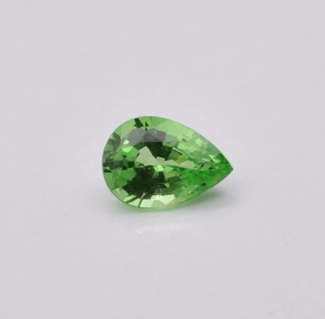 Grenat Tsavorite Poire Vert 0,57ct - pierre précieuse - gemme