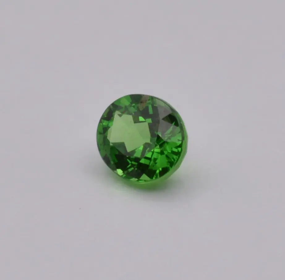 Pierre taillée Grenat Tsavorite Ovale Vert 0,62ct