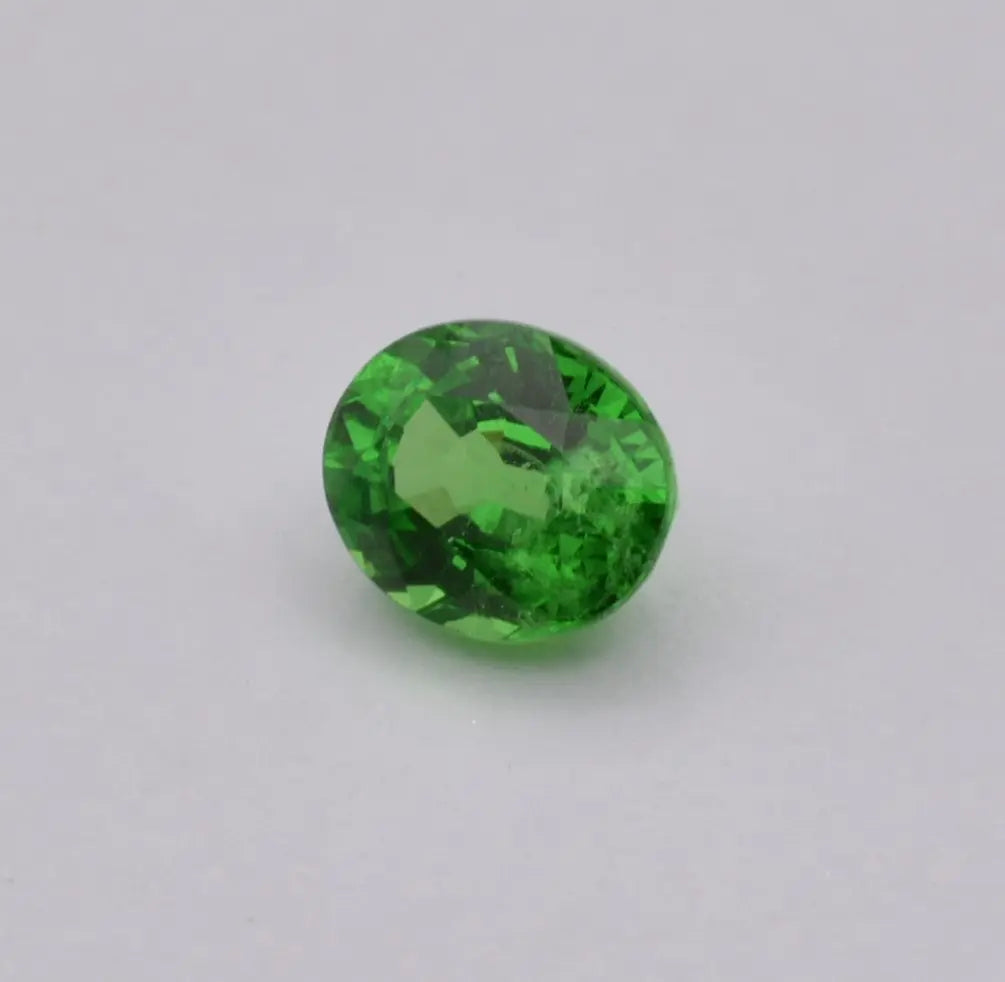 Pierre taillée Grenat Tsavorite Ovale Vert 0,69ct