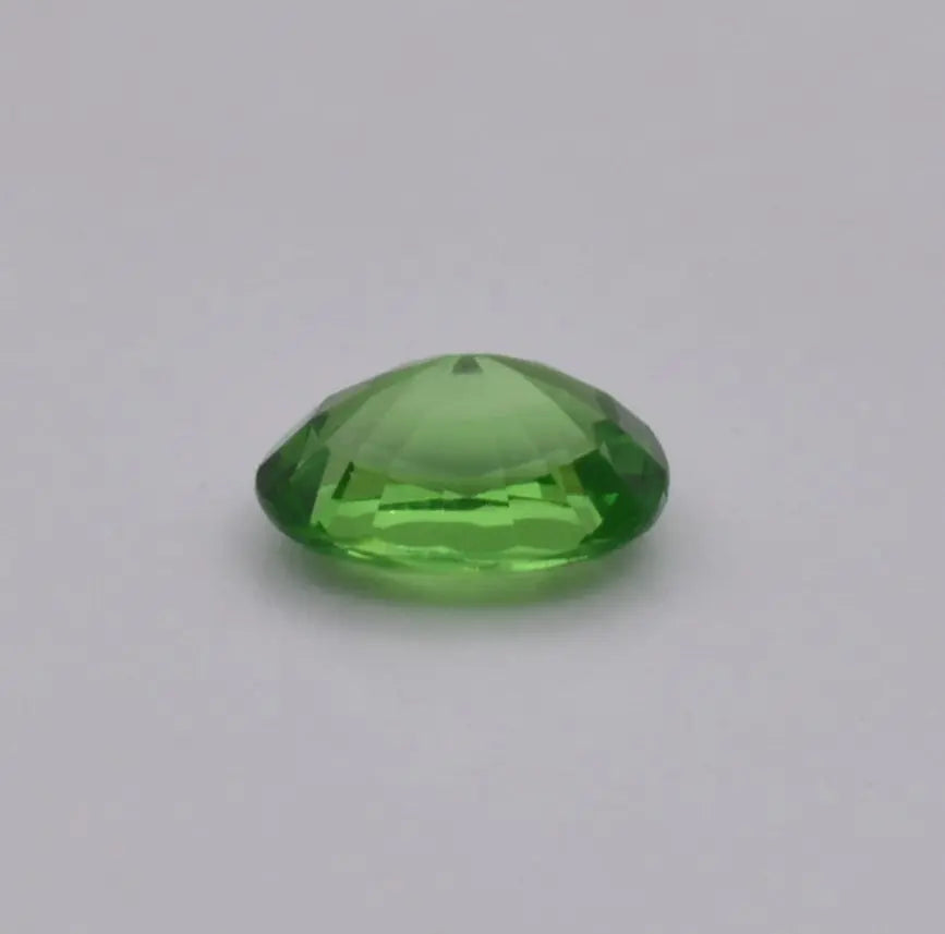 Pierre taillée Grenat Tsavorite Ovale Vert 0,77ct
