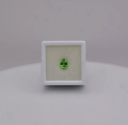 Grenat Tsavorite Ovale Vert 0,82ct - pierre précieuse - gemme