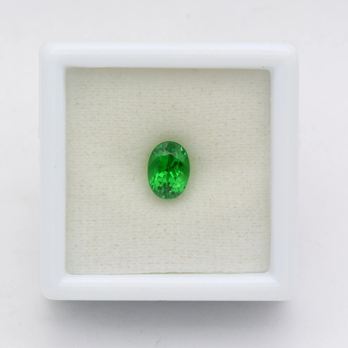 Grenat Tsavorite Ovale Vert 0,98 ct