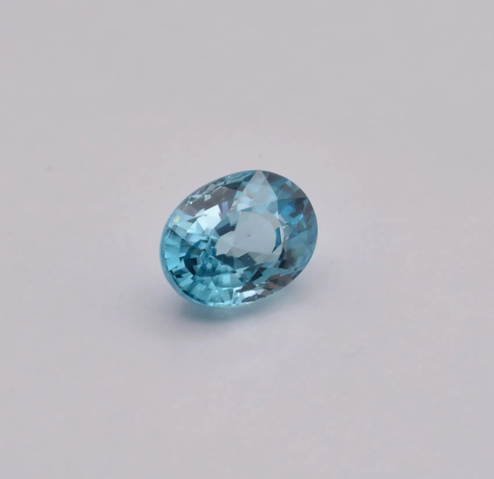 Zircon Bleu Ovale 2,54ct - pierre précieuse - gemme