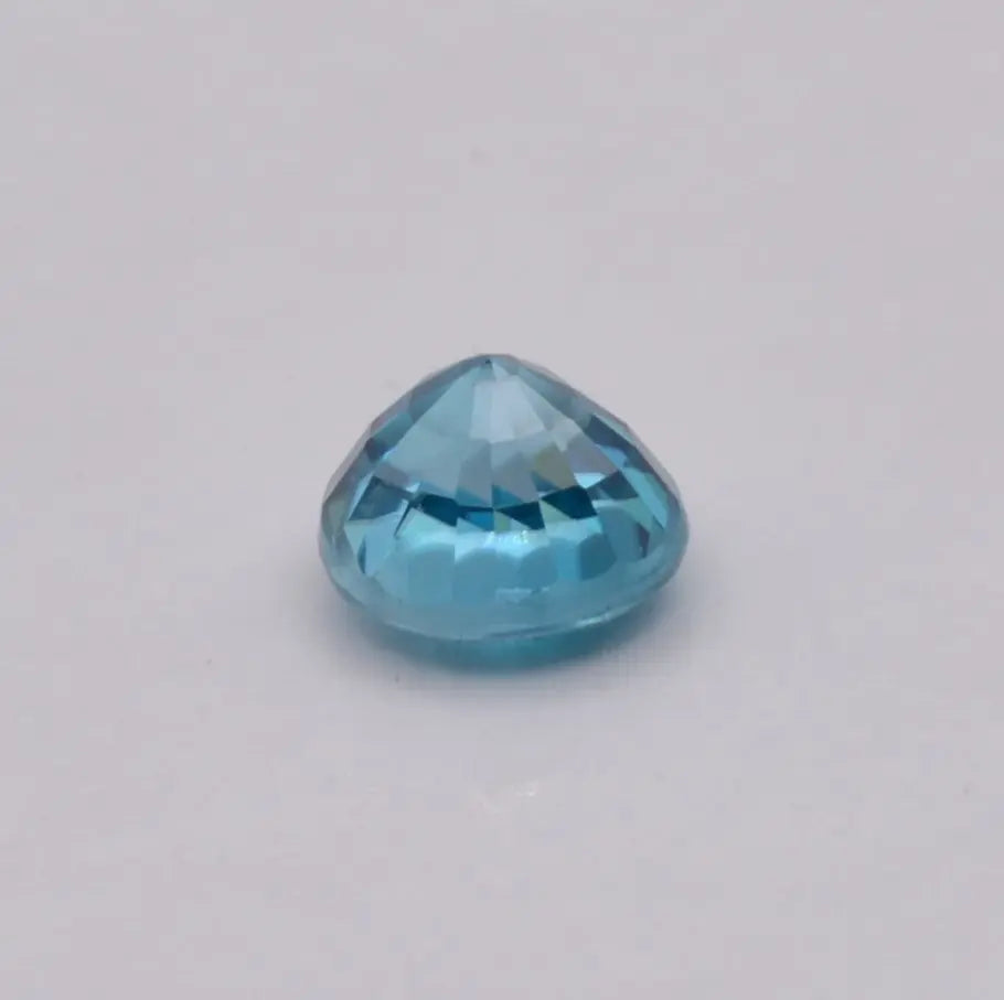 Pierre taillée Zircon Bleu Rond 1,35ct
