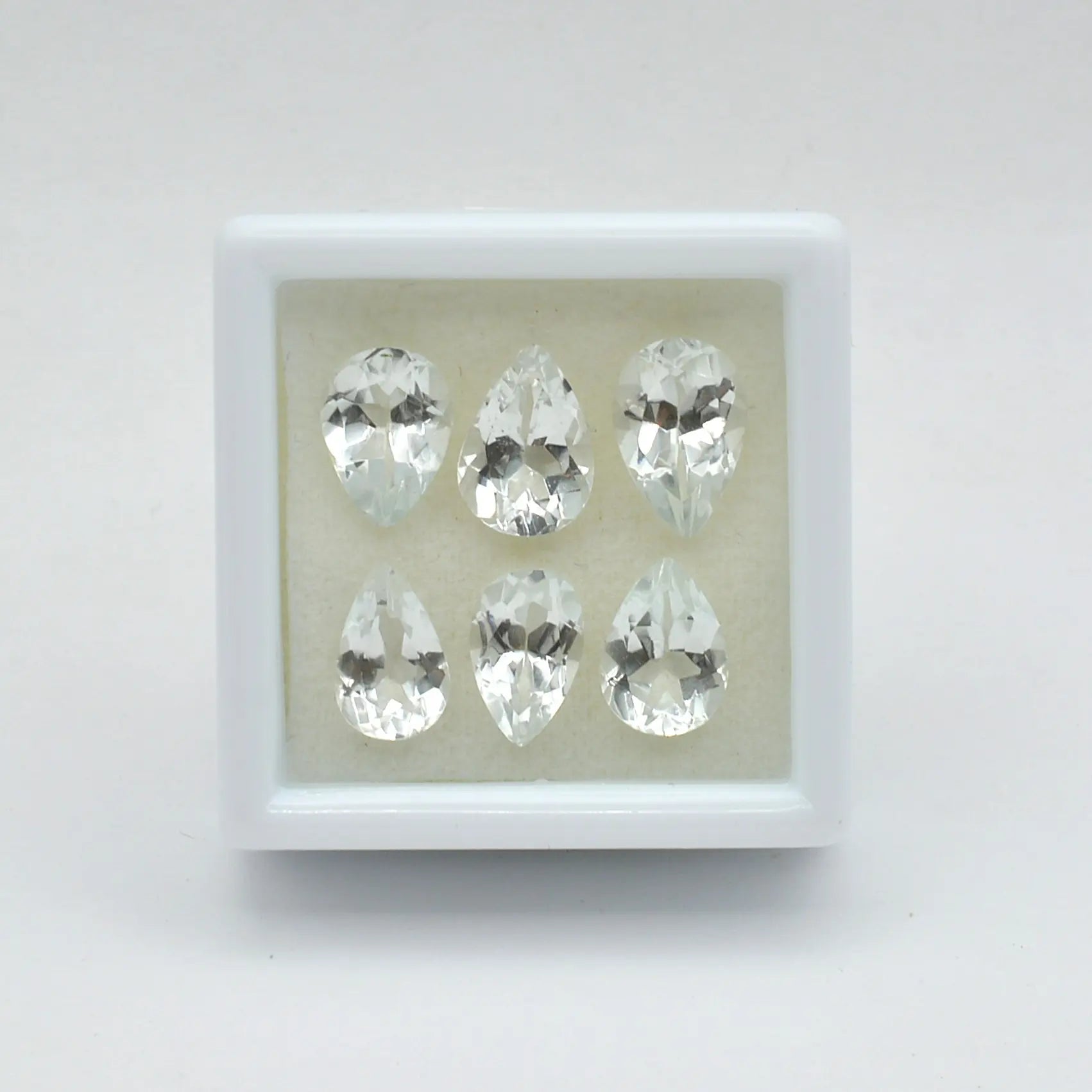 Lot de 6 Topazes Poires