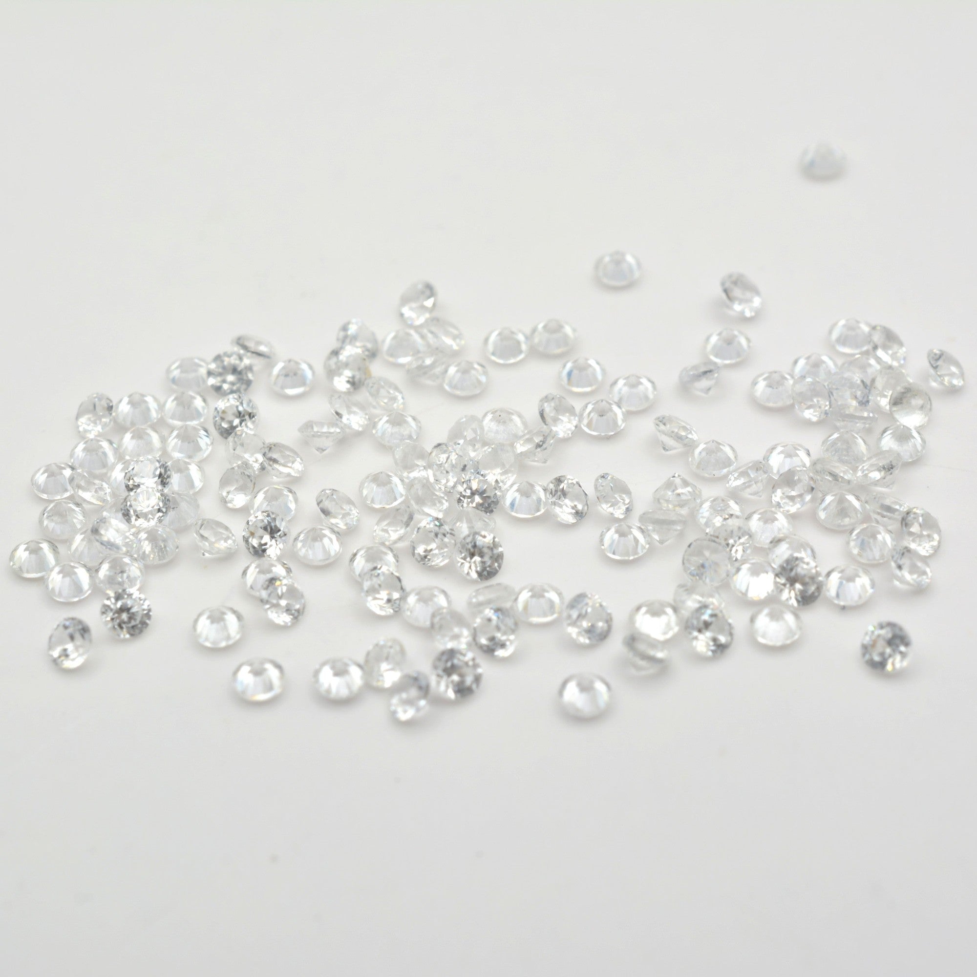 Pierre taillée Lot de Zircon Rond 1,9mm 6,5ct